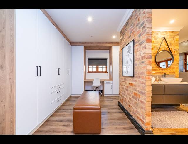 5 BEDROOM FREEHOLD FOR SALE IN NORTHCLIFF